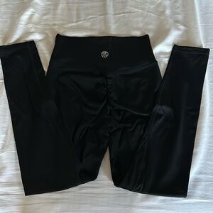 TYC black scrunch leggings